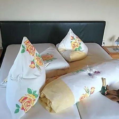 Denggenhof فندق 2*